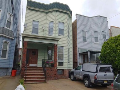 210 Oak St, Weehawken, NJ 07086 - photo 2