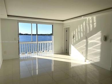 18601 NE 14th Ave unit 409, Miami, FL 33179 - photo 2