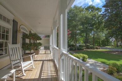 1460 Quadrant Cir-large-004-30-Front Por