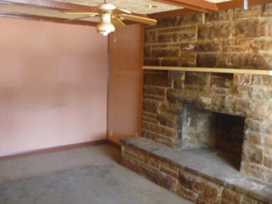 4526 E 18th St, Indianapolis, IN 46218 - photo 5