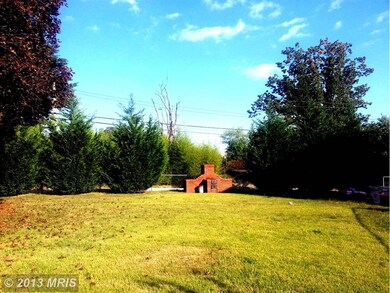 6807 Fairdel Ave, Parkville, MD 21234 - photo 4