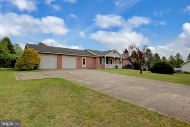 896 Sheck Dr, Newport, PA 17074 - photo 2