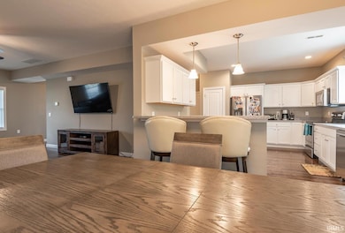 2870 E Creeks Edge Dr, Bloomington, IN 47401 - photo 6