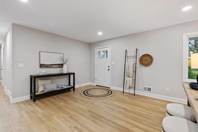 13-web-or-mls-2024-3-14 2554 Middlesex R