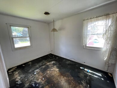 906 Greenway St, La Porte, IN 46350 - photo 7