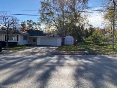 857 W Hackley