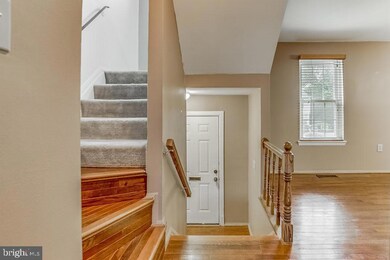 9623 Lindenbrook St, Fairfax, VA 22031 - photo 2
