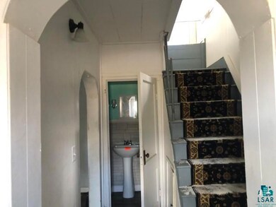 Stairway with sink