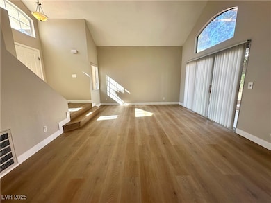 9900 Meandering Creek Ct, Las Vegas, NV 89117 - photo 7