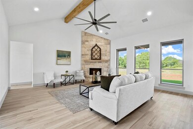 1042 Alex Dr, Springtown, TX 76082 - photo 7