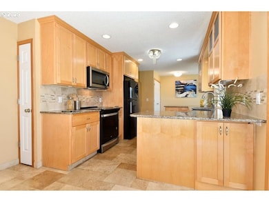 1350 NE Cochran Dr, Gresham, OR 97030 - photo 6