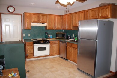 354A S Main Rd, Mountain Top, PA 18707 - photo 3