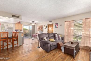 10439 N 11th Place unit 3, Phoenix, AZ 85020 - photo 4