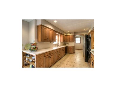 Corian Counter Tops, R/O Purified Water at Sink