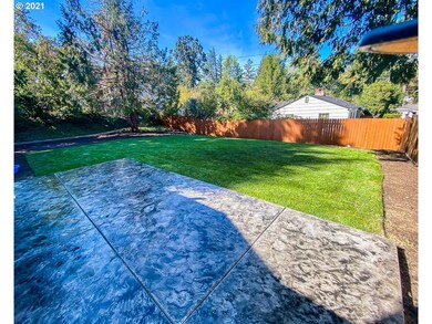 1335 Laurel St, Lake Oswego, OR 97034 - photo 3