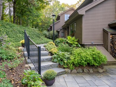 919 Murphys Rd unit B, Hartford, VT 05001 - photo 2