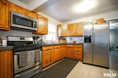 716 N Cherry St, Peoria, IL 61604 - photo 7