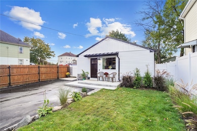 8 Queen St, Cranston, RI 02920 - photo 7