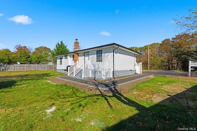 1068 Connetquot Ave, Central Islip, NY 11722 - photo 2