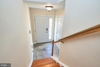 12157 Caithness Cir, Bristow, VA 20136 - photo 2