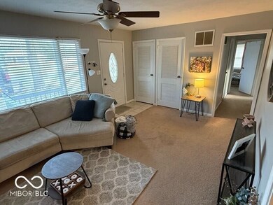 724 Center St, Franklin, IN 46131 - photo 4