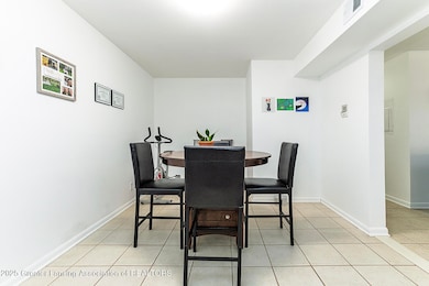 523 Bainbridge Dr unit 37, East Lansing, MI 48823 - photo 7