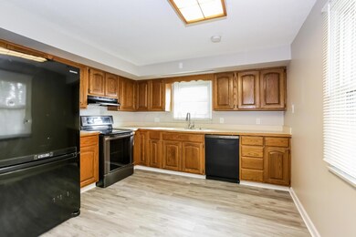 2753 Brownfield Rd, Columbus, OH 43232 - photo 5