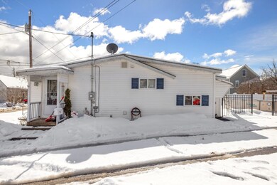 43 Vine St, Northfield, NH 03276 - photo 2