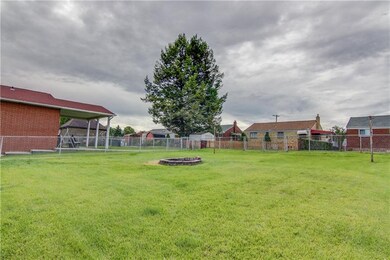 Level, Fenced in Yard