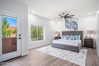21-web-or-mls-3719 E Mitchell Dr - 21
