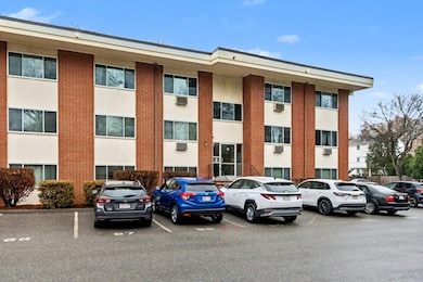 74 Beach St unit 6-12, Woburn, MA 01801 - photo 2