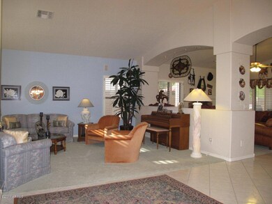 LIVING ROOM & FAMILY ROOM