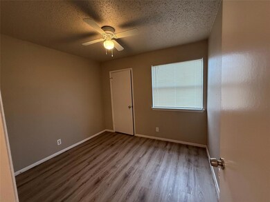 9810 Roxanna Dr unit D, Austin, TX 78748 - photo 5
