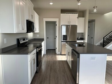 5570 Trueman Unit B, Pocatello, ID 83202 - photo 4