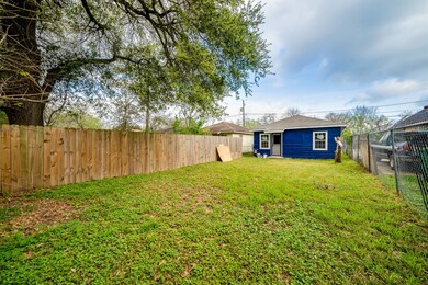 3710 Cactus St unit 3712, Houston, TX 77026 - photo 6