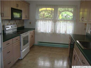 8 Buttonwood Ln, Whiting, NJ 08759 - photo 3