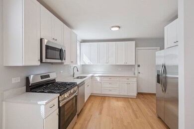 1631 Monroe St unit 2-3, Evanston, IL 60202 - photo 2