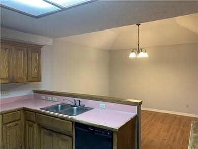 901 W Linden St, Rogers, AR 72756 - photo 6