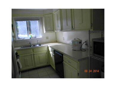 95 Versailles St, Cranston, RI 02920 - photo 4