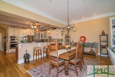 Dining Area - lovely fixture.
