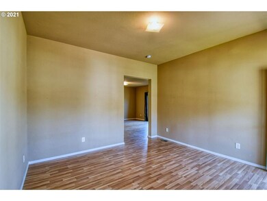 625 SE 3rd St, Pendleton, OR 97801 - photo 7