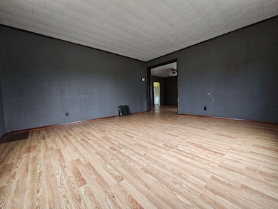 328 N Jefferson St, Hancock, WI 54943 - photo 5