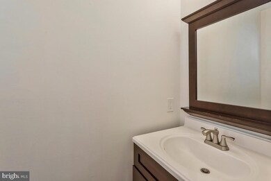 16338 Taconic Cir unit 94D, Dumfries, VA 22025 - photo 5