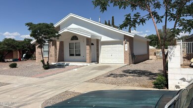 160 Barrel Cactus Dr, Horizon City, TX 79928 - photo 2