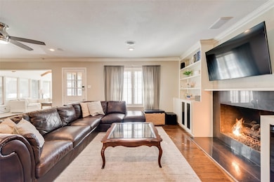 6338 Town Hill Ln, Dallas, TX 75214 - photo 6