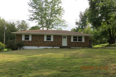 30 Pond St, Tennessee Ridge, TN 37178 - photo 2