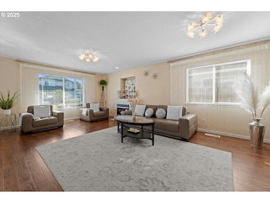 1745 SW 27th St, Troutdale, OR 97060 - photo 3