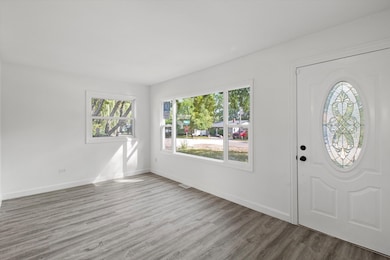 33448 N Greentree Rd, Grayslake, IL 60030 - photo 2