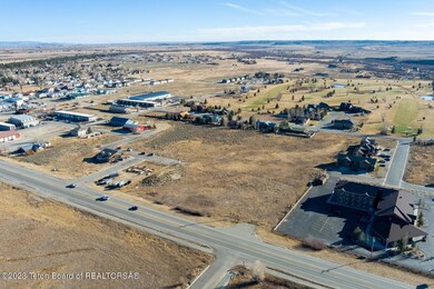 9 Wilson St, Pinedale, WY 82941 - photo 5