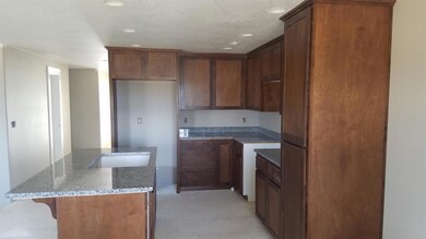 8252 Dime Ln, White City, OR 97503 - photo 2